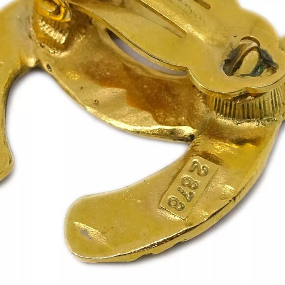 Chanel Gold CC Earrings Clip-On - Picture 8 of 9